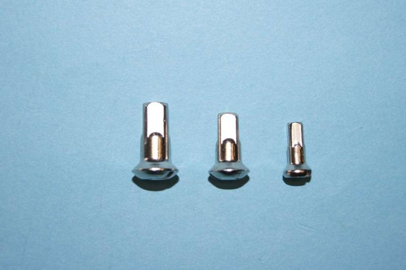 Pneumatiky a kola - Matka / nipl - drátu do kola / paprsku M3,5 14mm zinek - hlava D-5,6/9mm